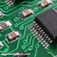 Circuit imprimé avec des composants